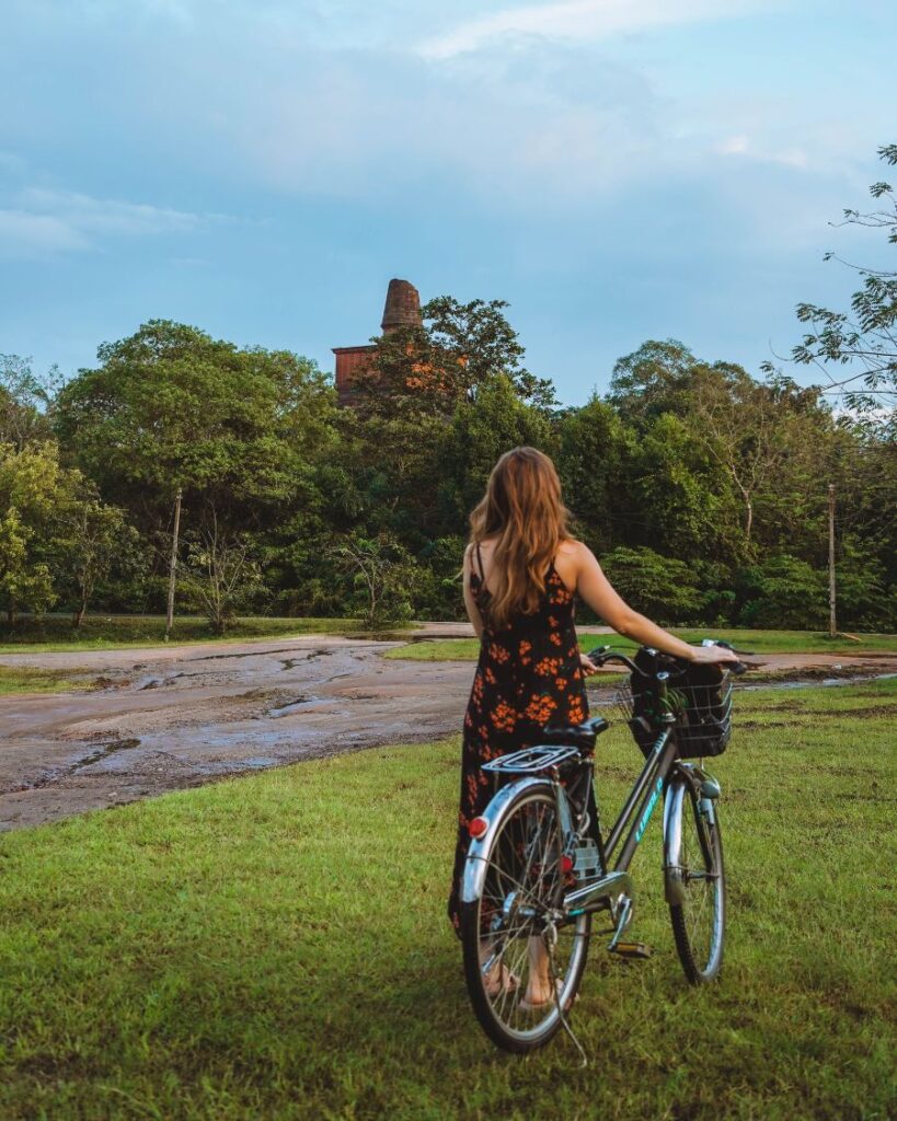 How to Visit Anuradhapura Sacred City, Sri Lanka